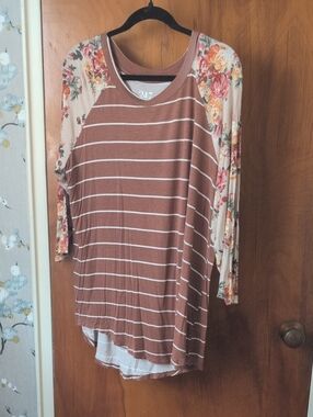 Maurices Brown Striped Raglan Top with Cream Floral Sleeves